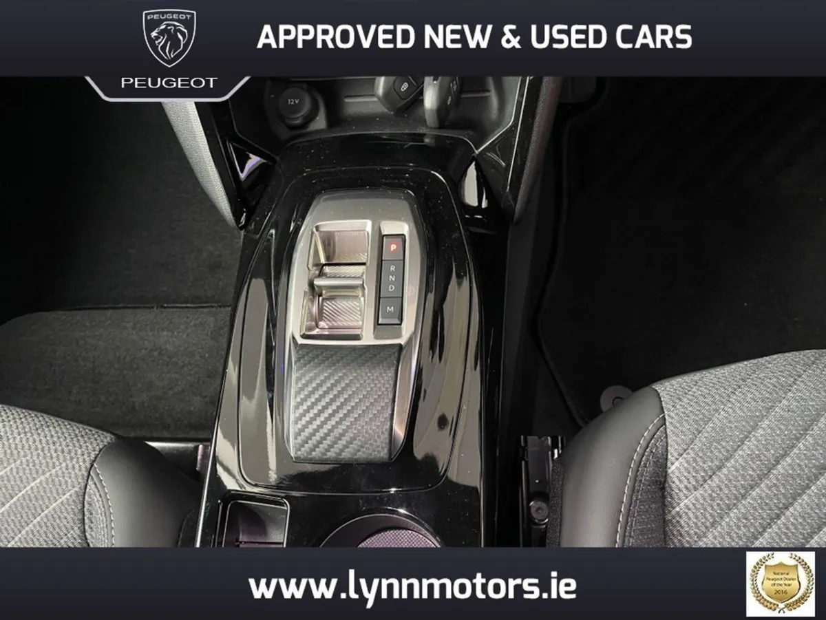 Peugeot 2008 Allure 1.2 Mild-hybrid 136 - Image 4