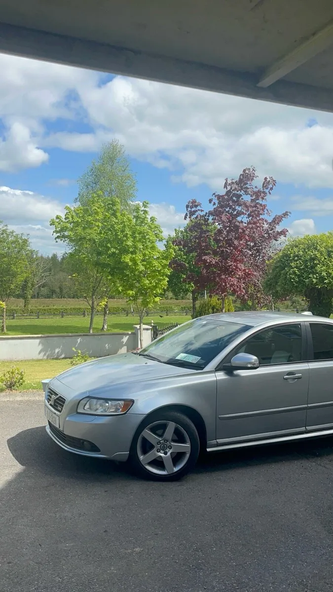 2010 Volvo S40 1.6 Diesel - Image 1