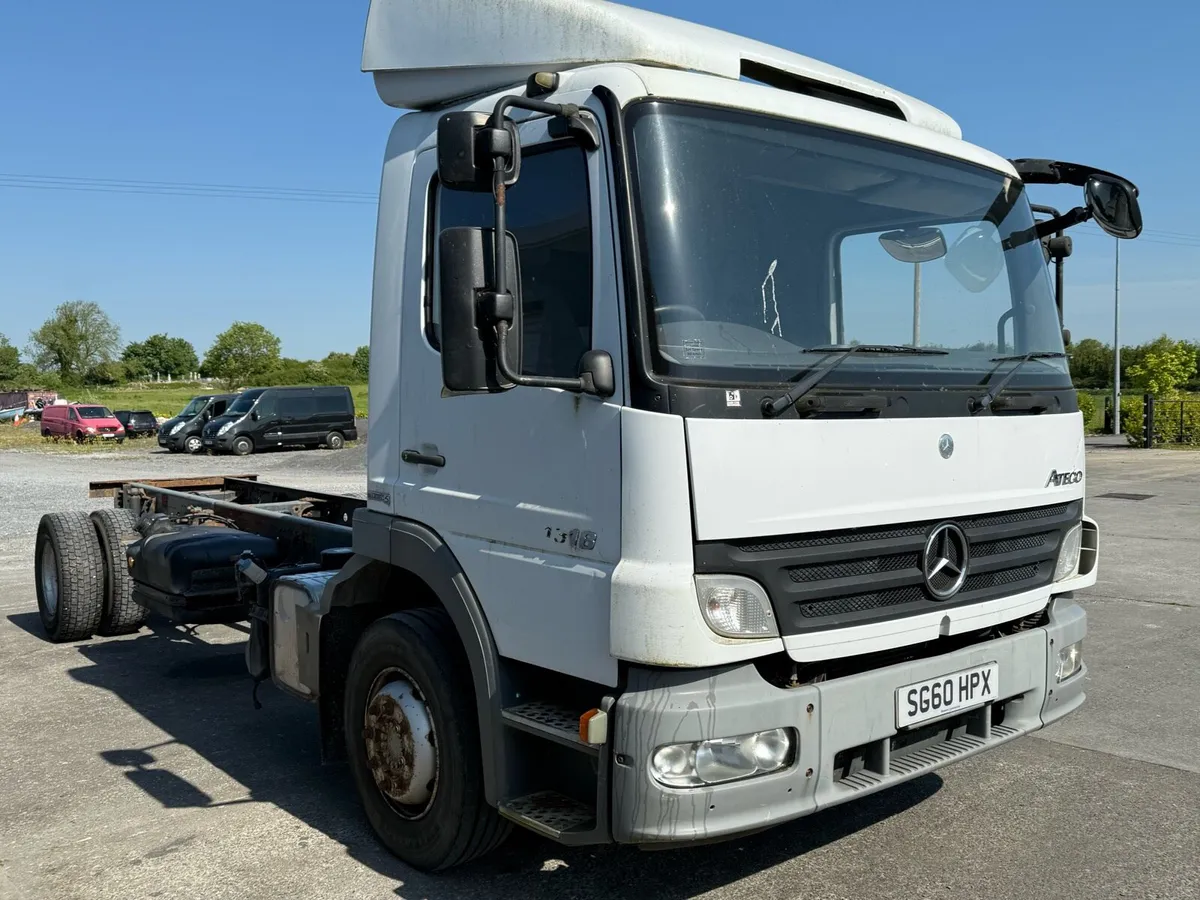 2010 Mercedes Atego 1318 - Image 2