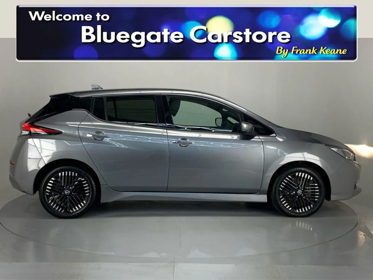 Nissan Leaf 40kwh N-connecta 5DR Auto half Leathe - Image 3