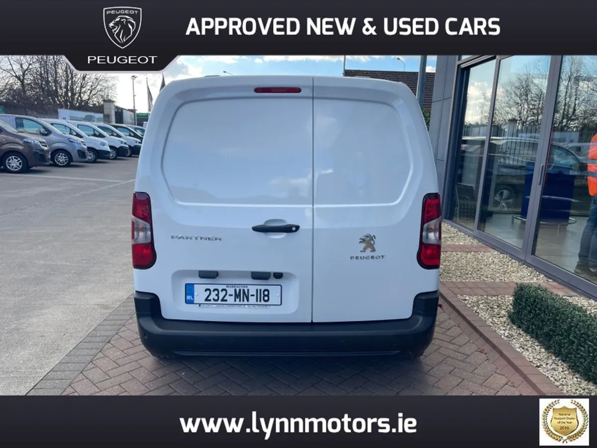 Peugeot Partner Professional Plus 1.5 H HDI 100 6 - Image 4