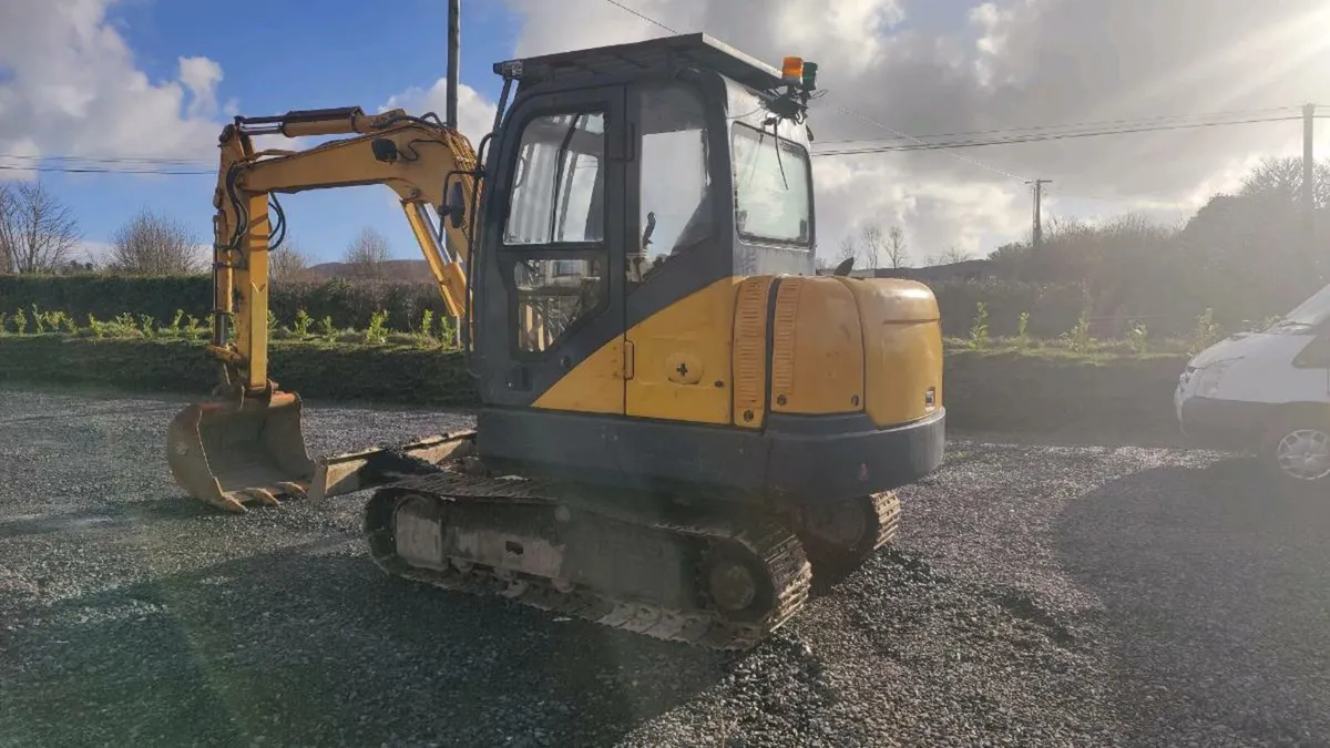 2017 Liugong 906D 6 Ton Digger - Image 3