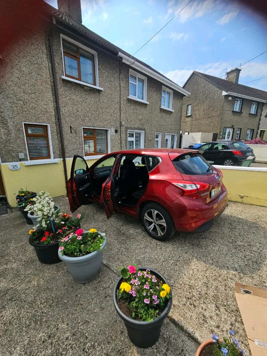 Car - Image 1