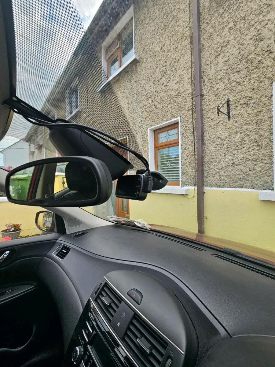 Car - Image 4