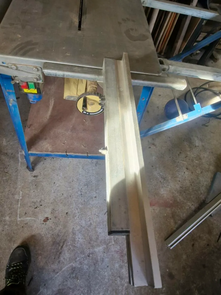 Table saw - Image 3