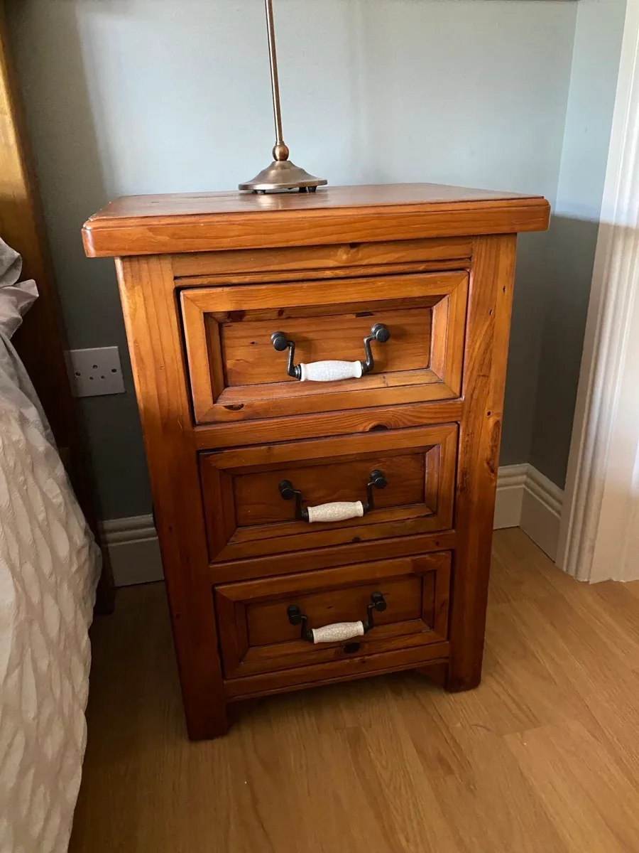Wardrobe, Chest of Drawers & Bed Side Lockers - Image 4