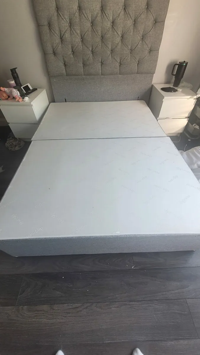Double bed with mattress and headboard - Image 3