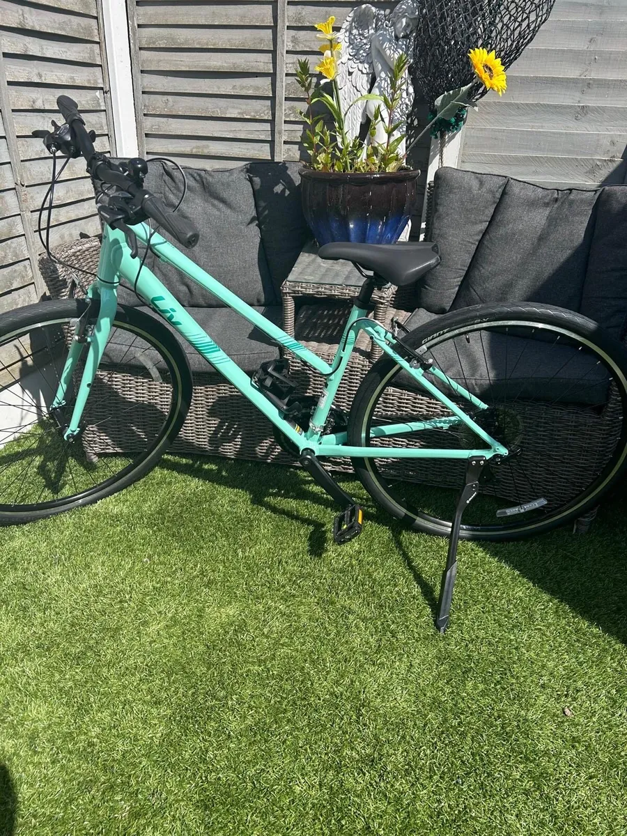 Liv Alight women’s sports bike - Image 2