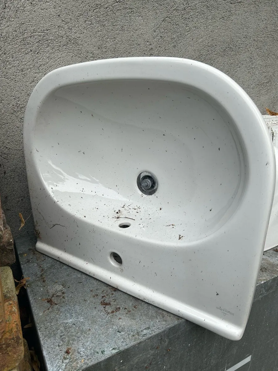 House stuff - Image 1