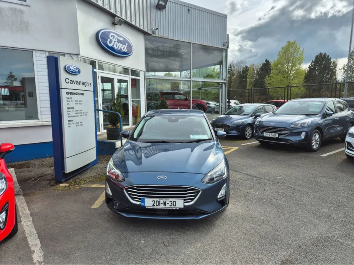 Ford Focus Titanium 5DR 1.5 TD 120 S6. S6.2 M6 F - Image 4
