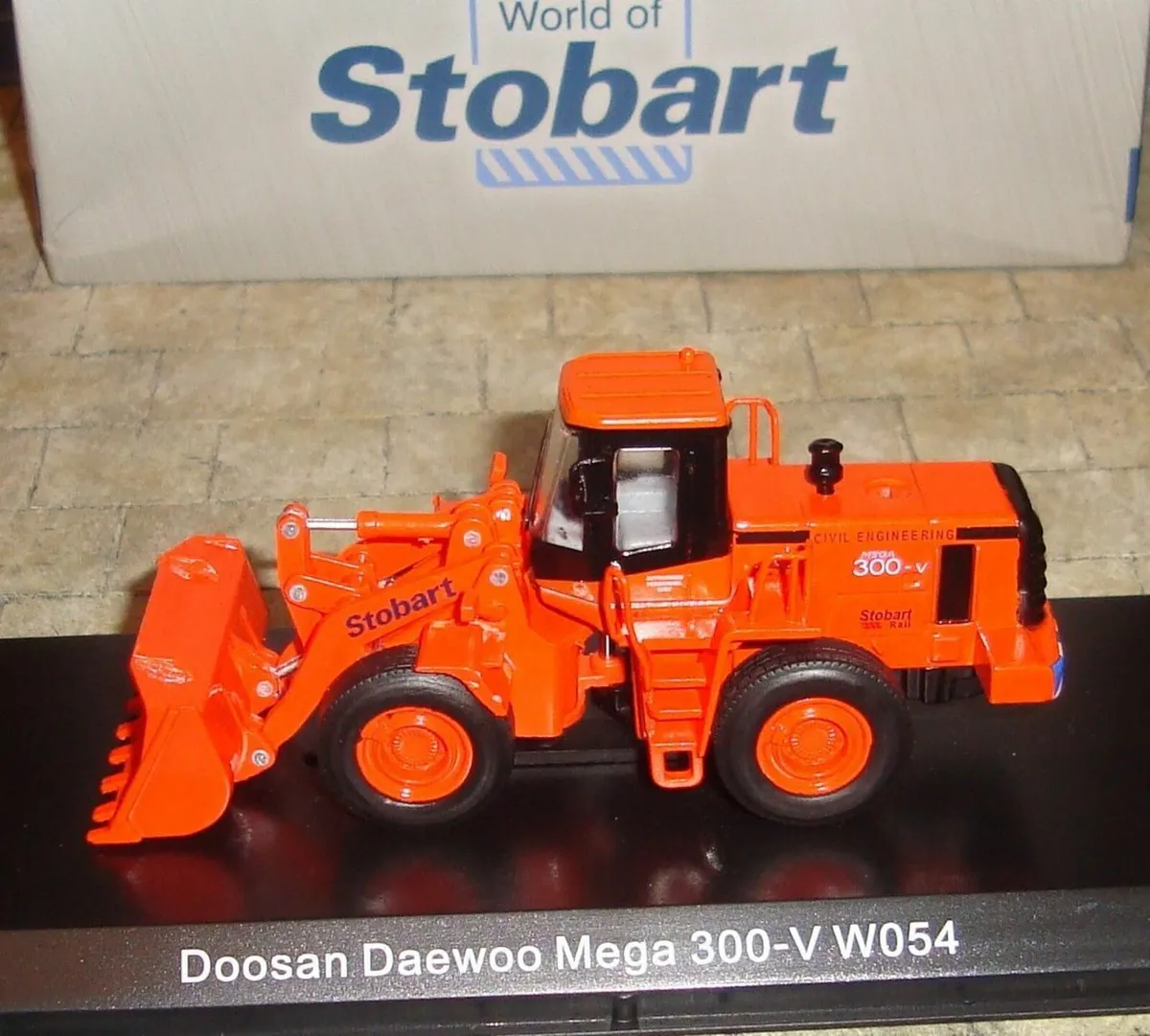 1;76 scale Doosan Daewoo - Image 1
