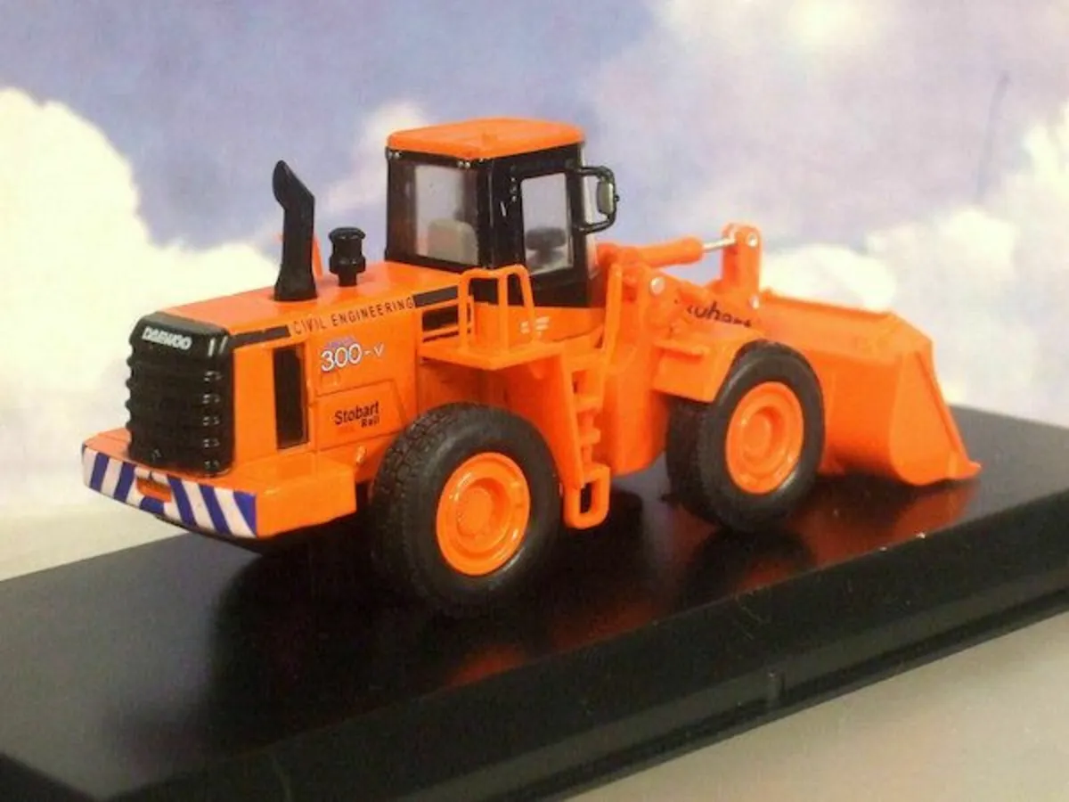 1;76 scale Doosan Daewoo - Image 3