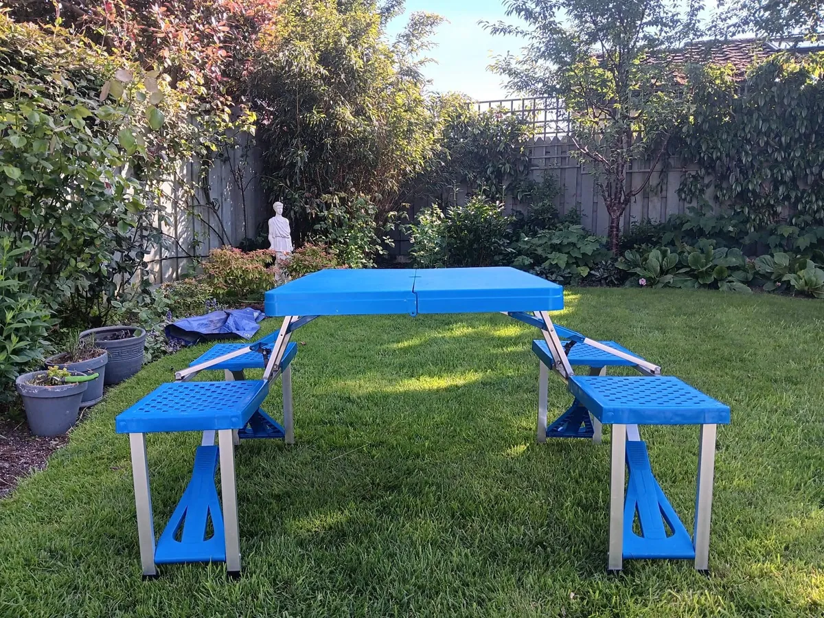 Folding picnic/ camping table with 4 attached tool - Image 3