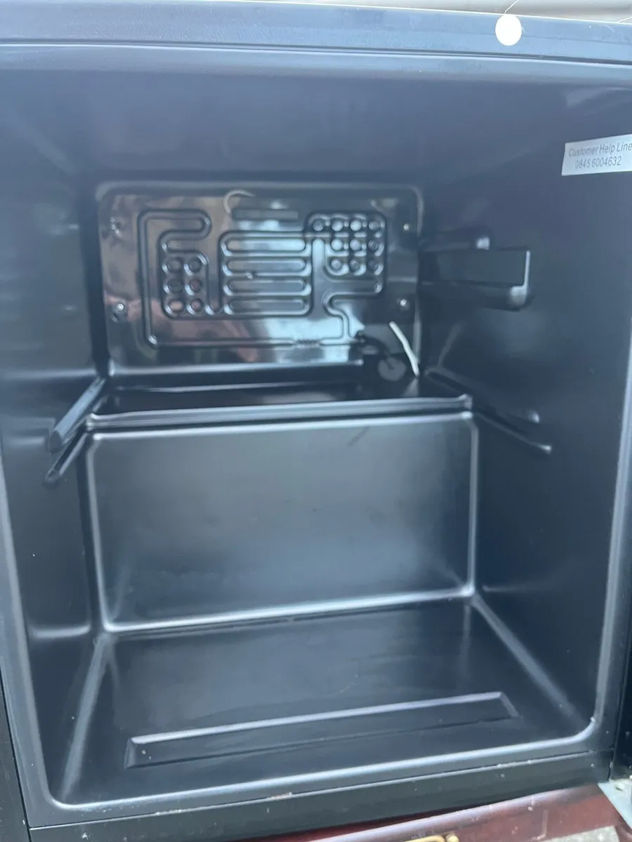 Mini fridge - Image 3