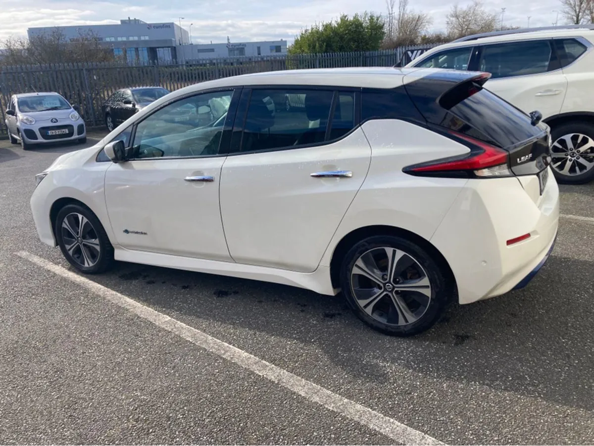 Nissan Leaf E Tekna 5DR Electric - Image 3