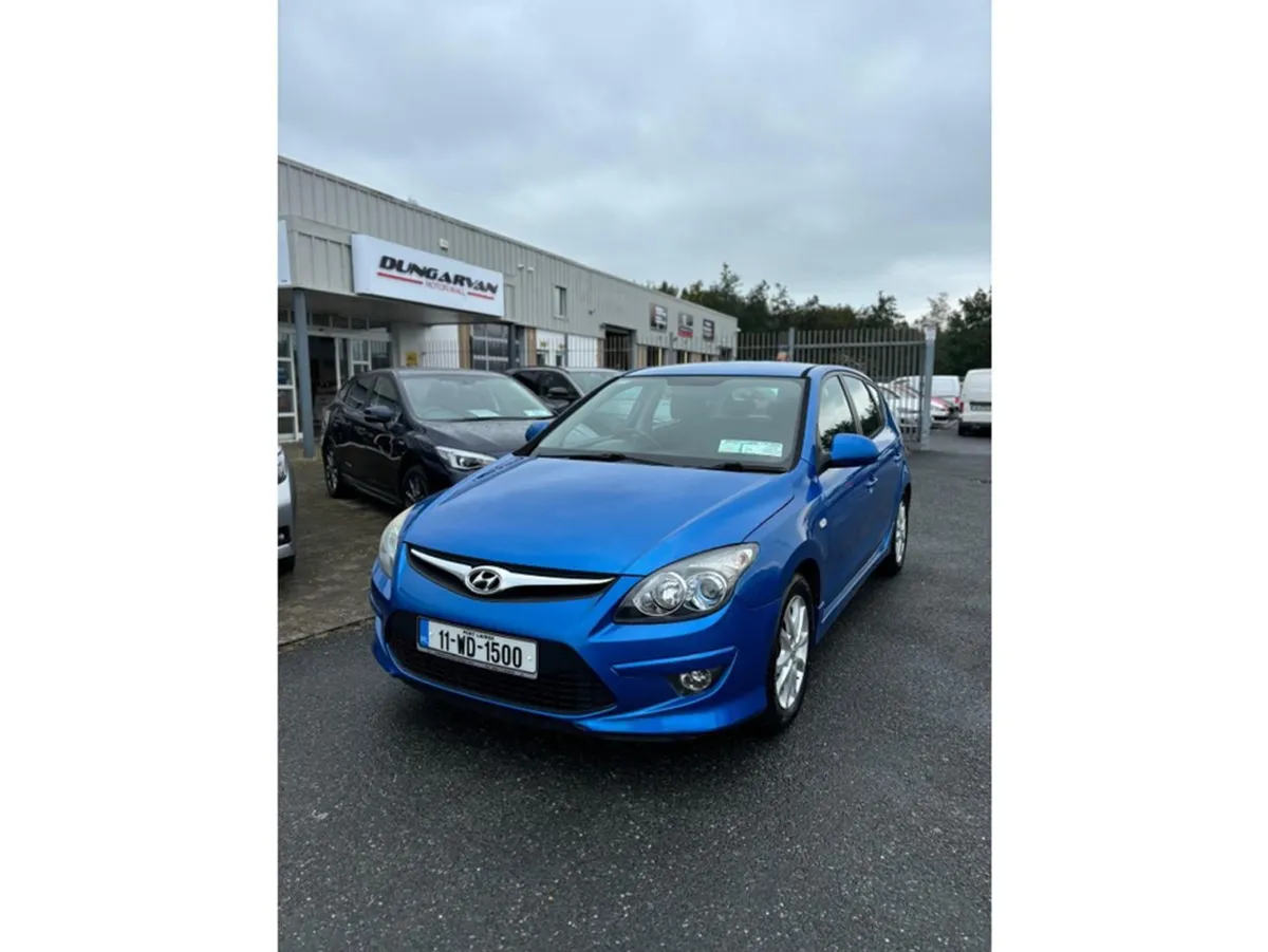 Hyundai i30 1.6 Comfort Crdi 5DR - Image 1