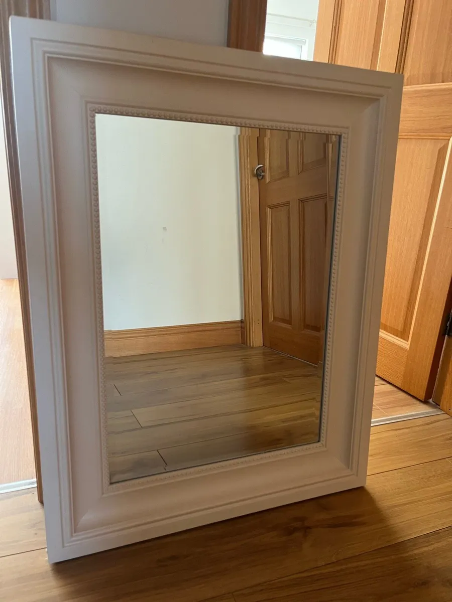 Large mirror - Image 1