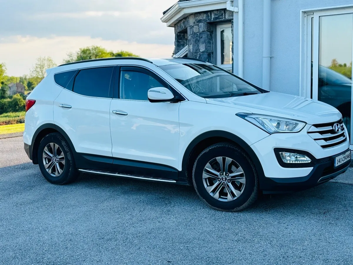 Hyundai Santa Fe 2014 4WD Special Edition 4DR - Image 2