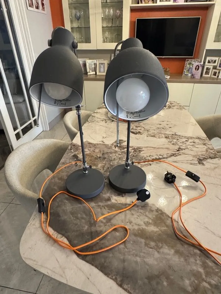 Desk lamp - Image 1