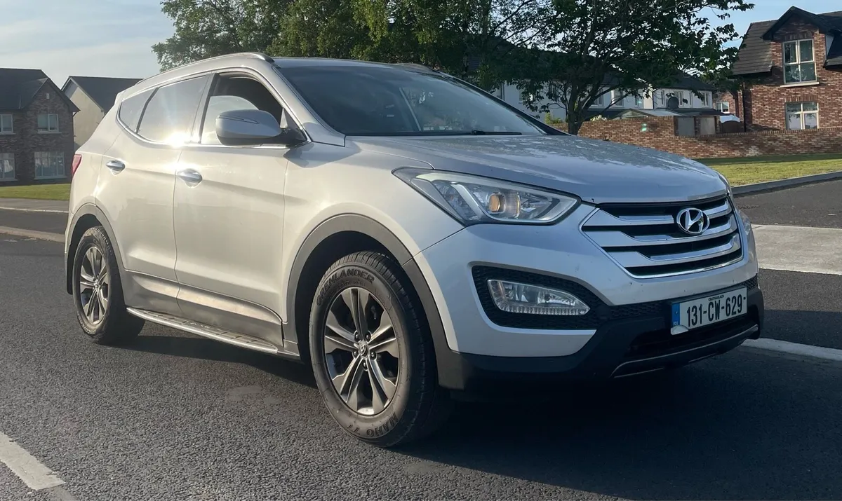 HYUNDAI SANTA FE ( 7 SEATER + EXCELLENT CONDITION - Image 1