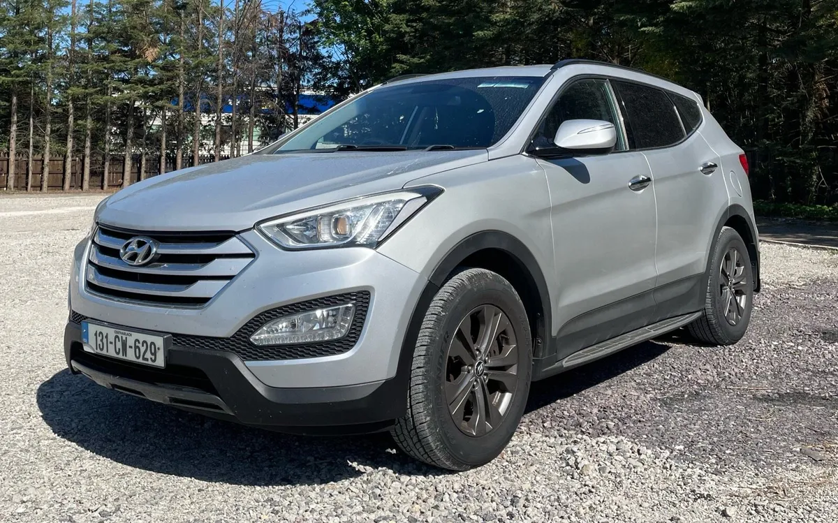 HYUNDAI SANTA FE ( 7 SEATER + EXCELLENT CONDITION - Image 2