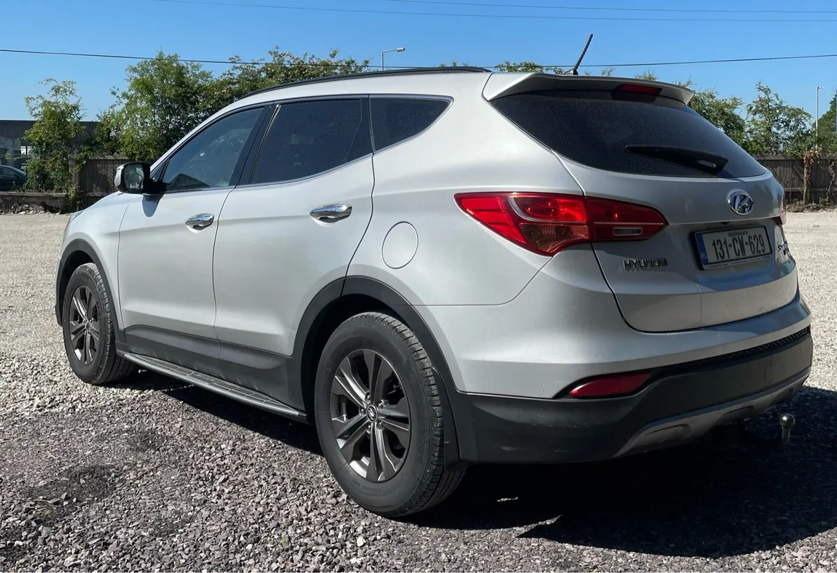 HYUNDAI SANTA FE ( 7 SEATER + EXCELLENT CONDITION - Image 4