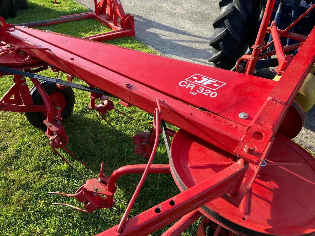 Hay Tedder - Image 1