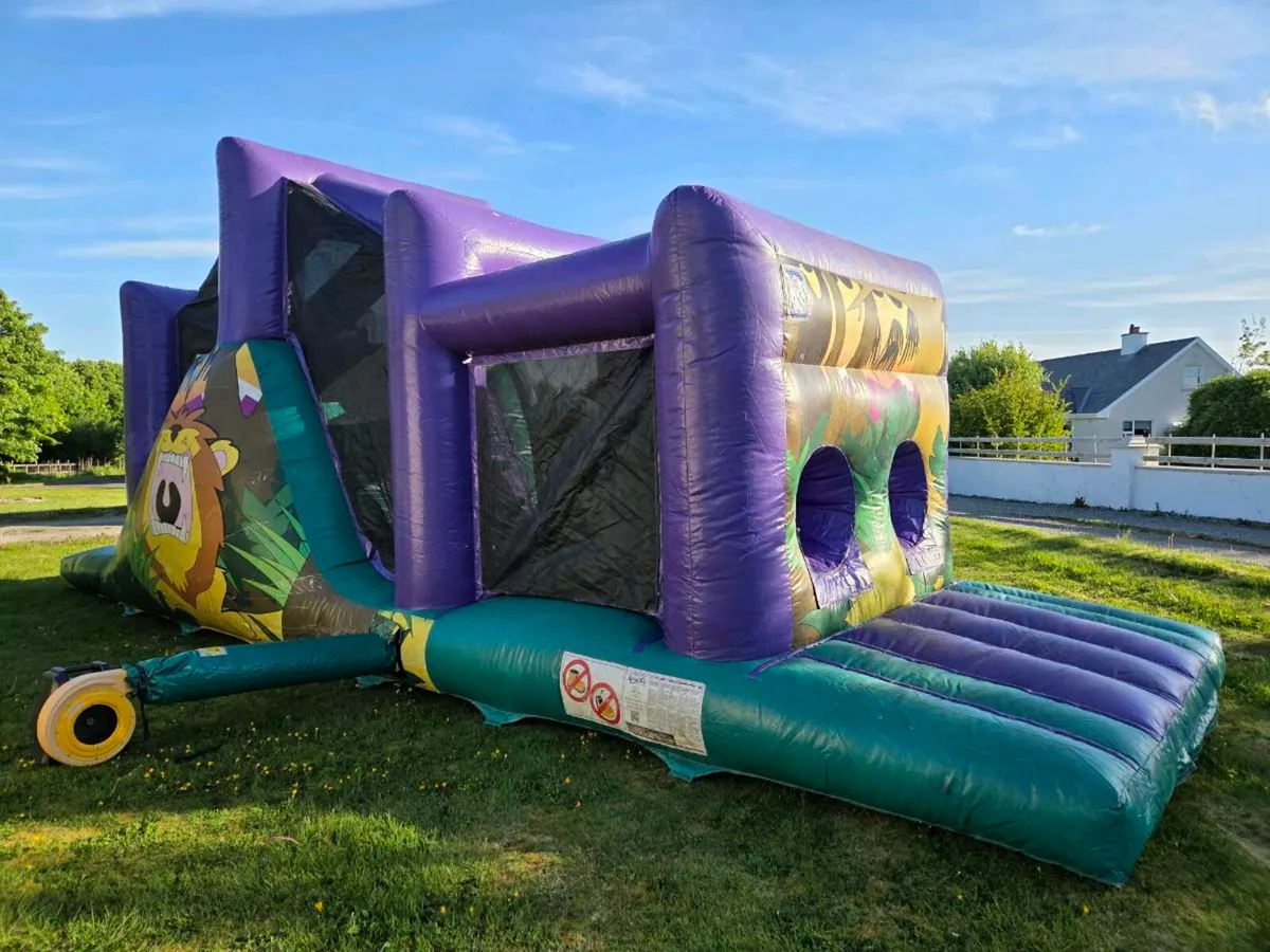 BOUNCY CASTLE 35 FOOT OBSTACLE COARSE - Image 2