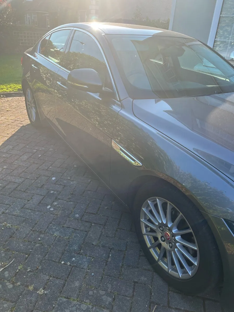 Jaguar XE Auto 2.0L - Image 2