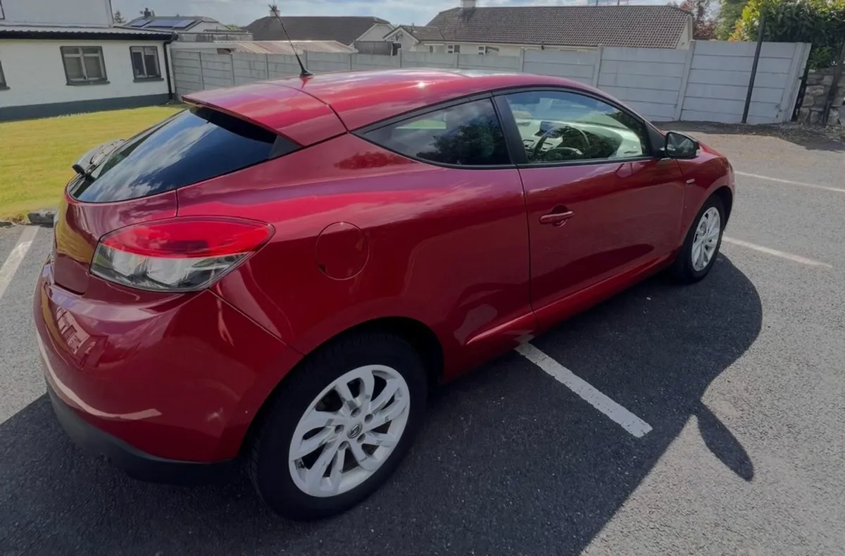 Renault Megane 2015 Coupe (Limited Edition) - Image 3