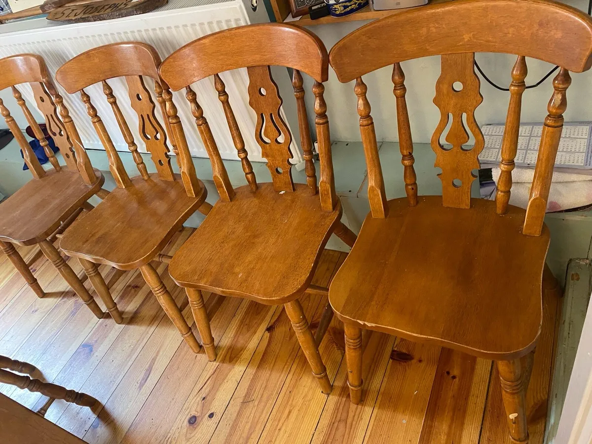 Kitchen chairs . - Image 2