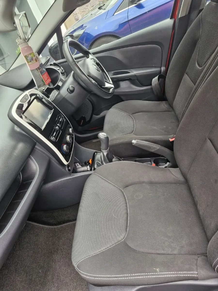 Renault Clio 2017 - Image 4