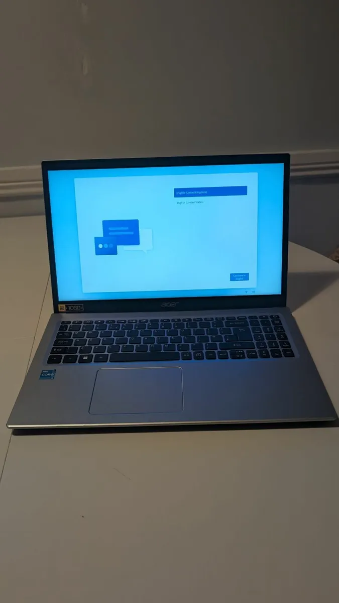 Laptop - Image 2