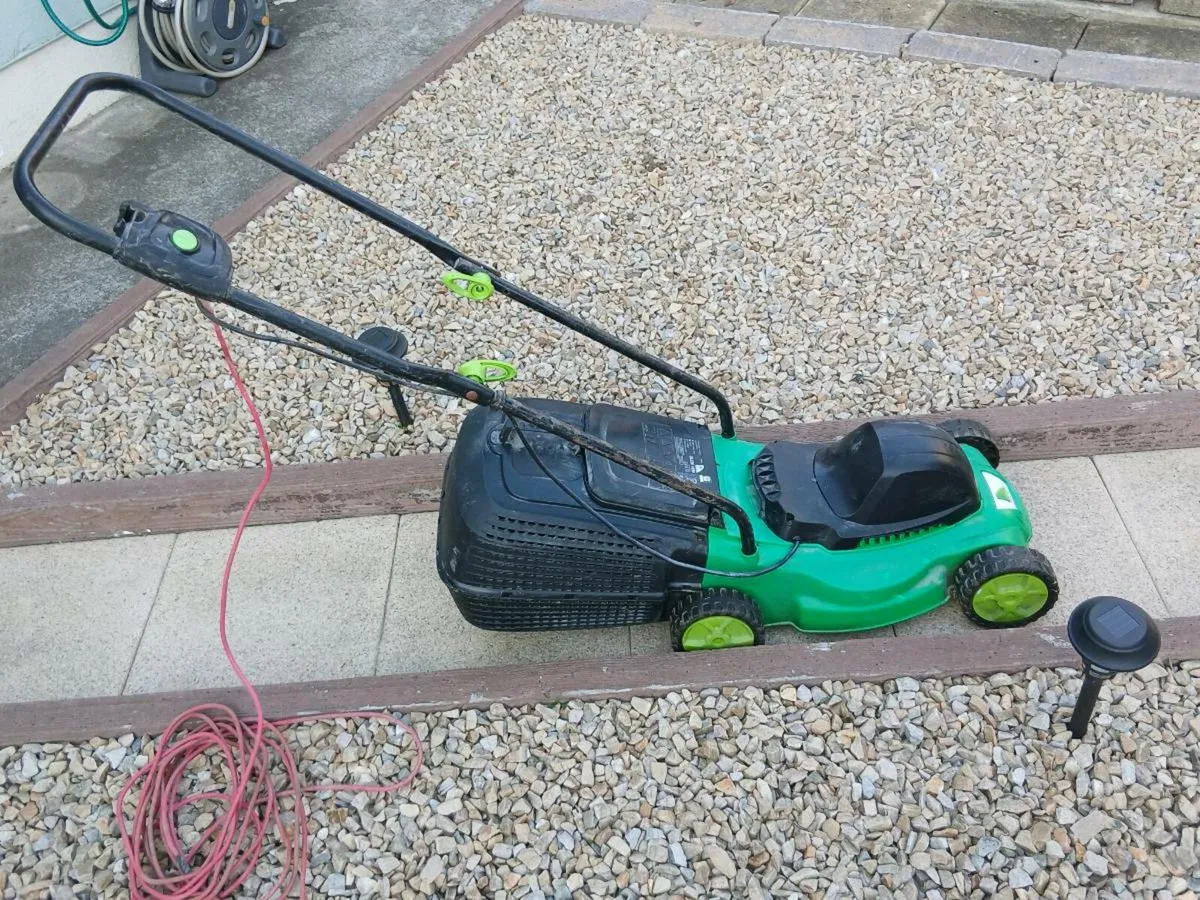 Electric lawnmower - Image 1