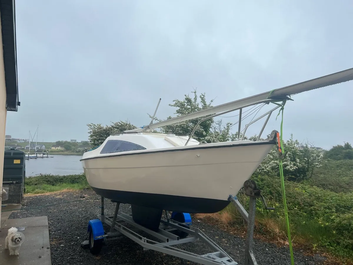 Sailing boat - Image 1