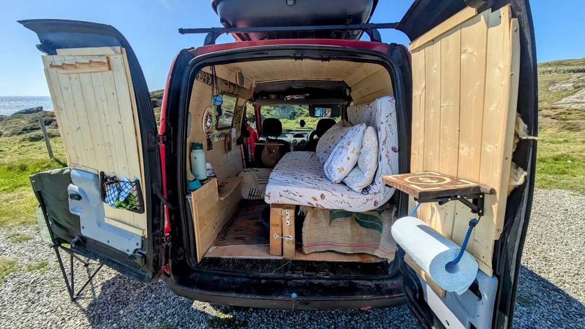 Micro Camper - Image 2
