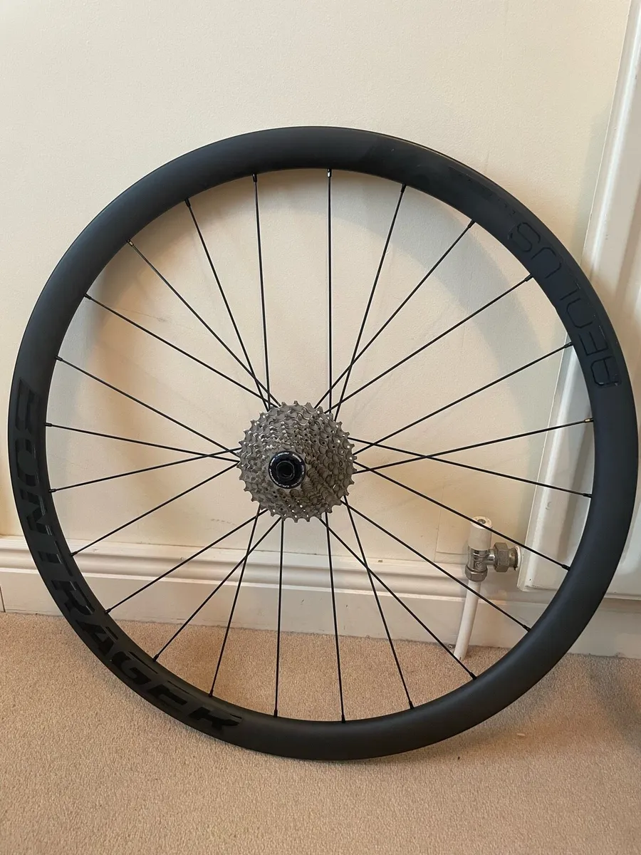 Bontrager Elite 35 Carbon Wheelset - Image 1