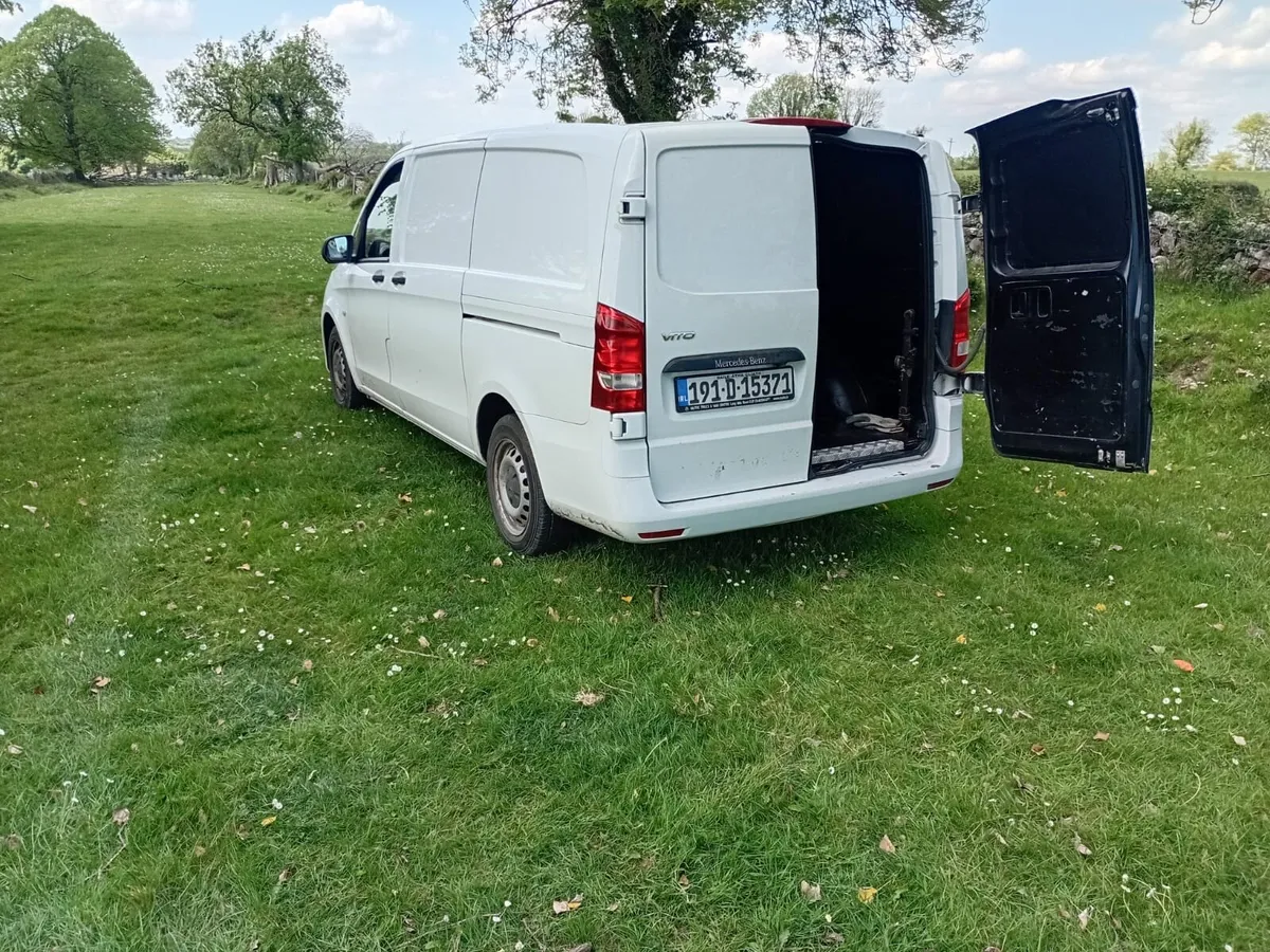 Mercedes van - Image 4