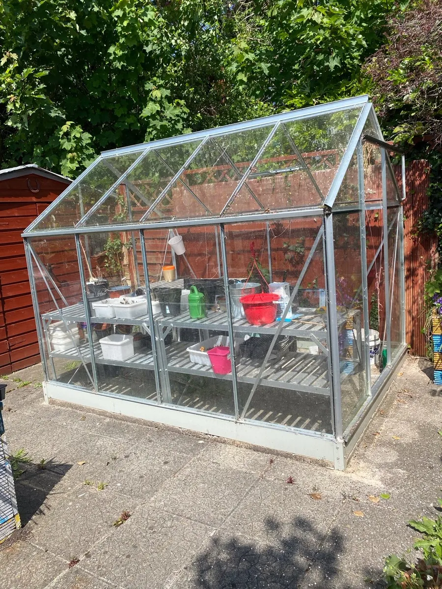 Glass Green house - Image 1