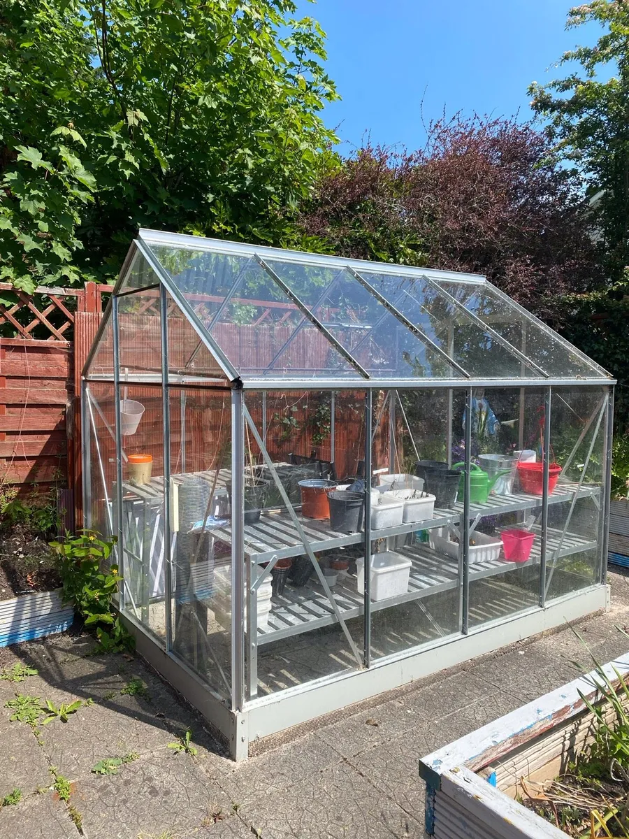 Glass Green house - Image 2