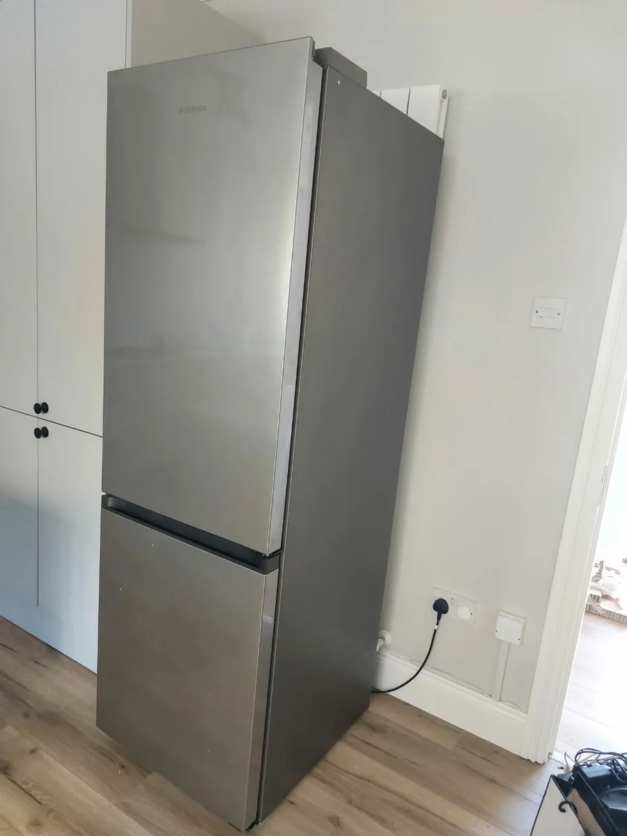Fridge freezer - Image 4