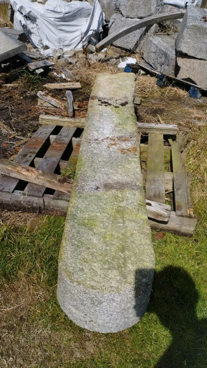 Granite post - Image 3