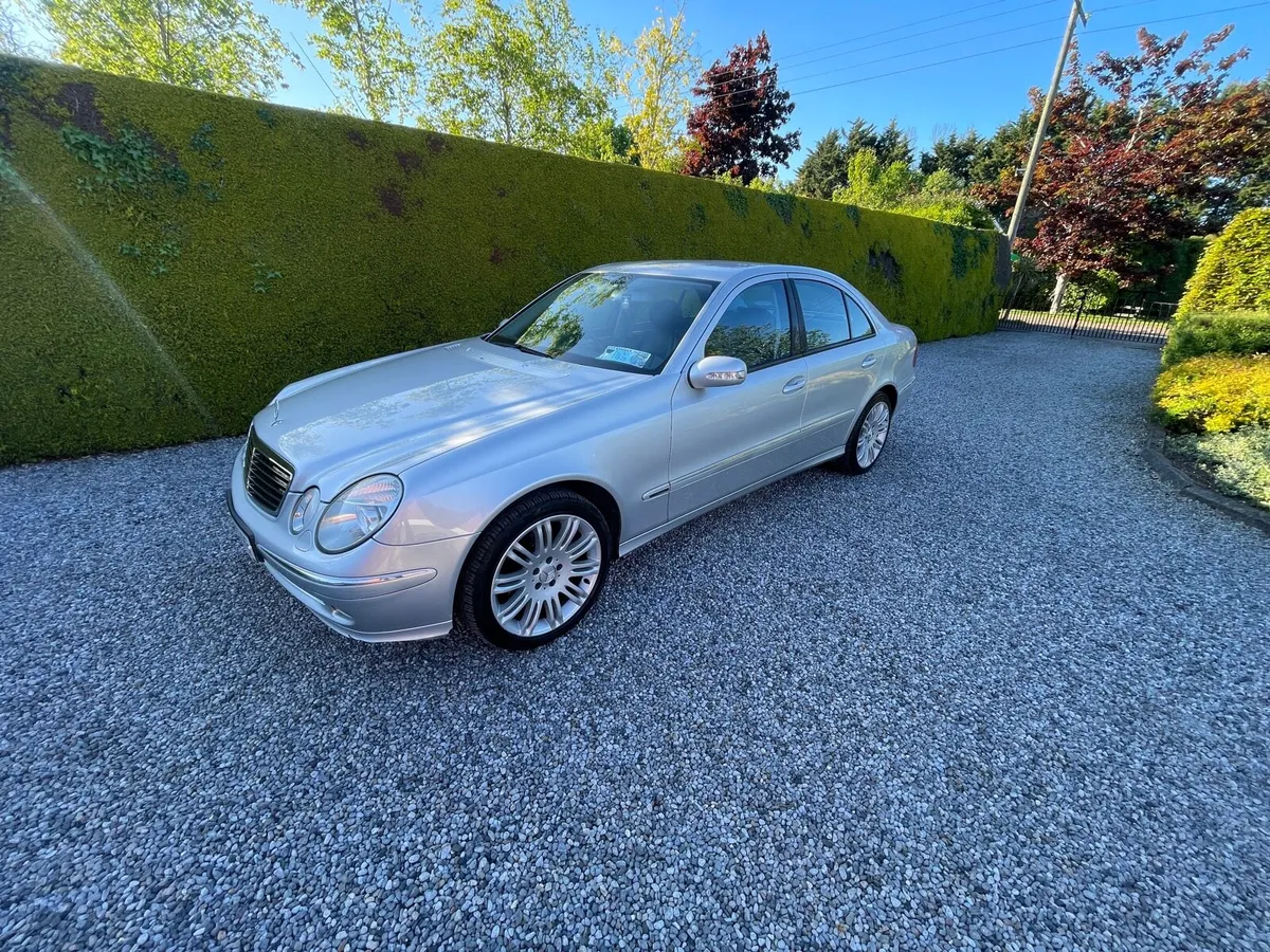 Mercedes-Benz E200 - Image 3