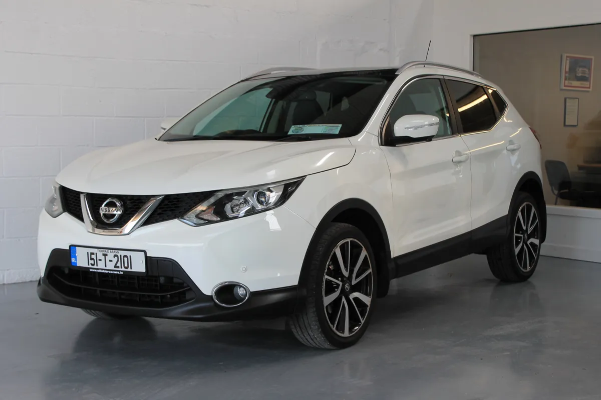 Nissan Qashqai 2015, SVE Panoramic Roof - Image 1