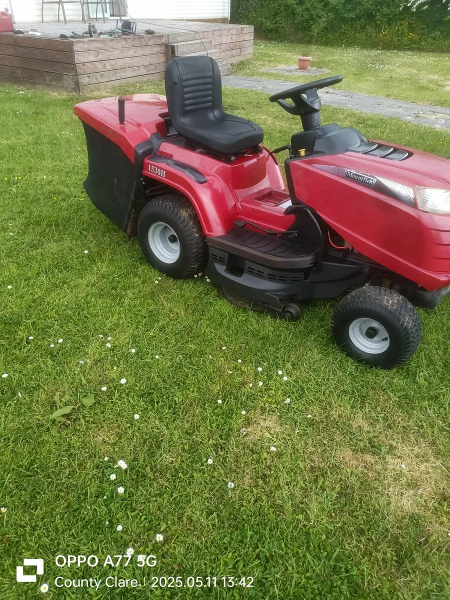 Ride on lawnmower - Image 1