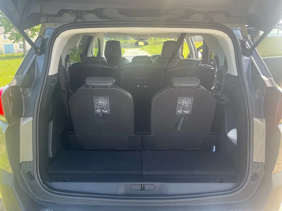 192 Peugeot 5008 Allure 1.5 blueHdi 7 seater - Image 4