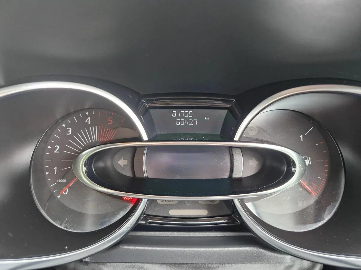 Renault Clio 2017 - Image 2