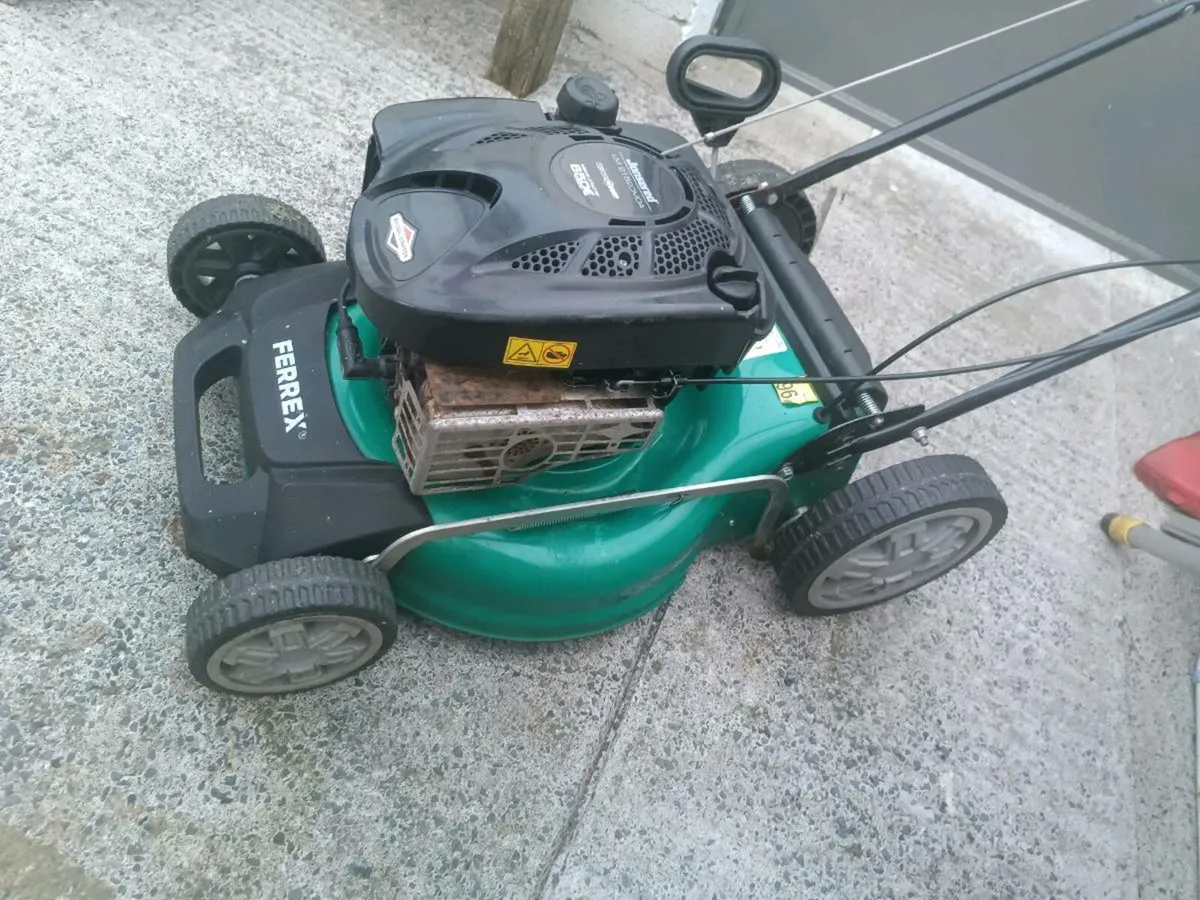 Ferrax self drive lawnmower - Image 3