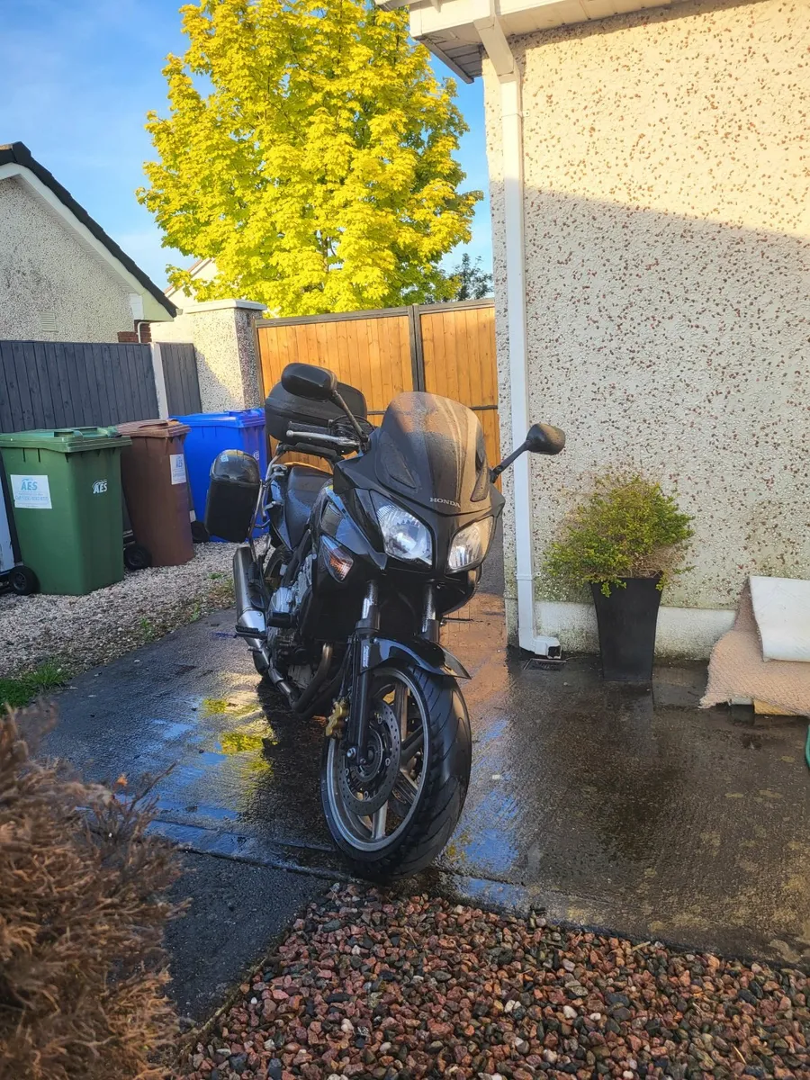 Honda CBF 2010 - Image 2
