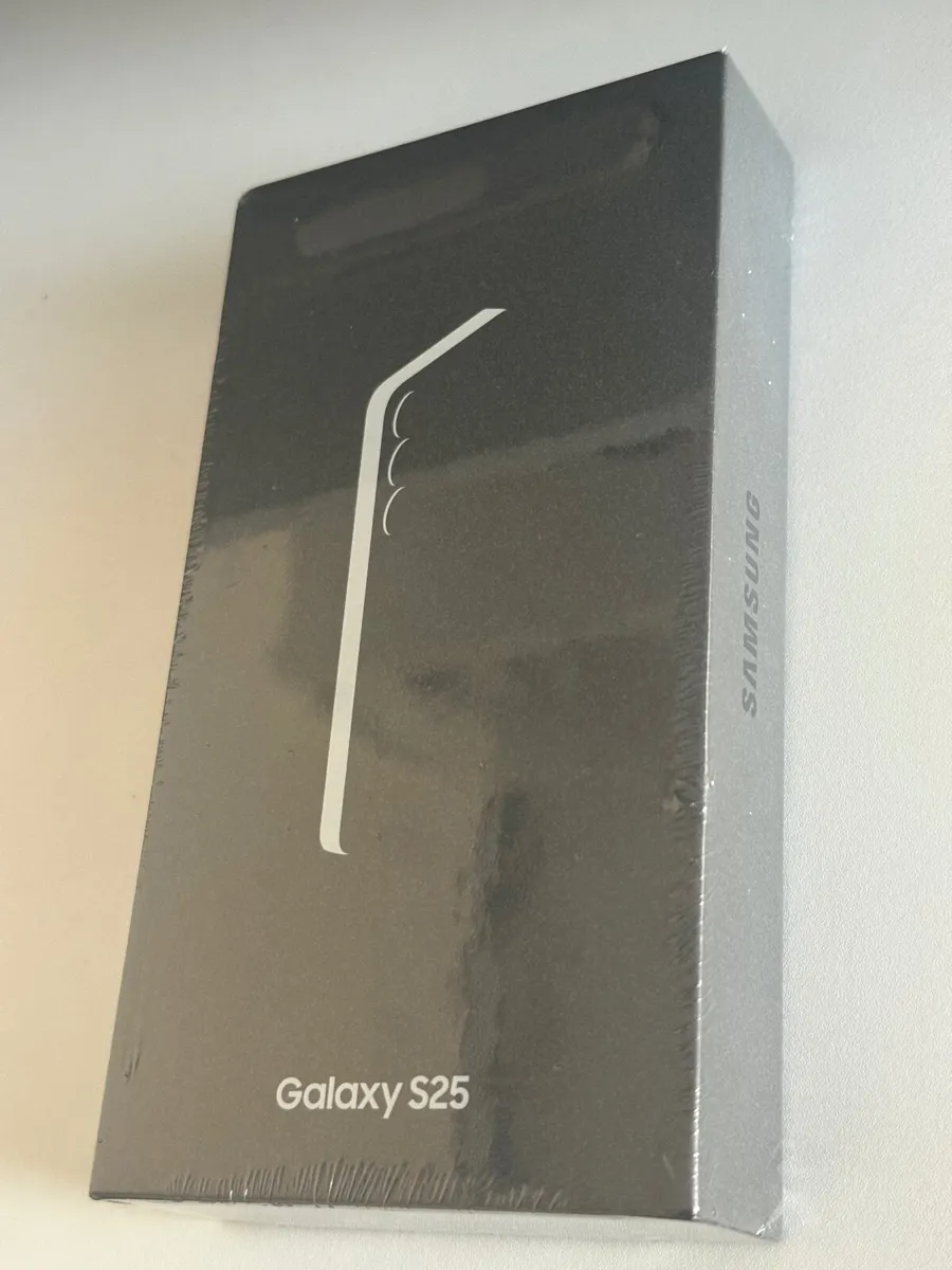 Samsung Galaxy S25 - Brand New Sealed - Image 2